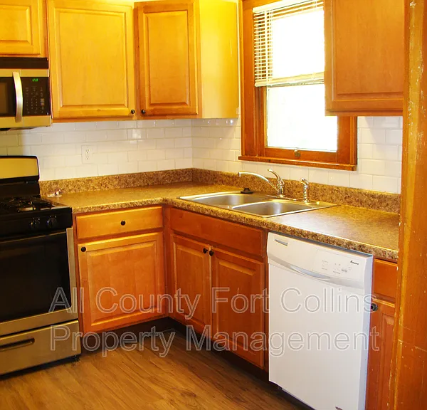 1301 Remington St — Photo 5