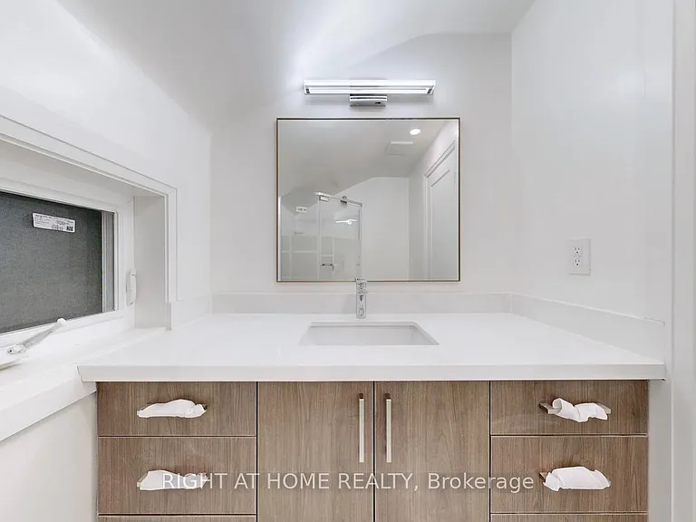 61 Gladys Rd #3 — Photo 9