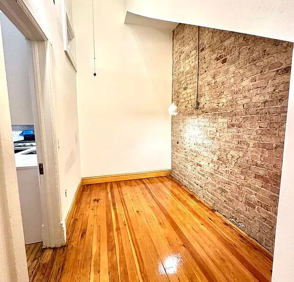 1656 S Throop St #1R — Photo 6