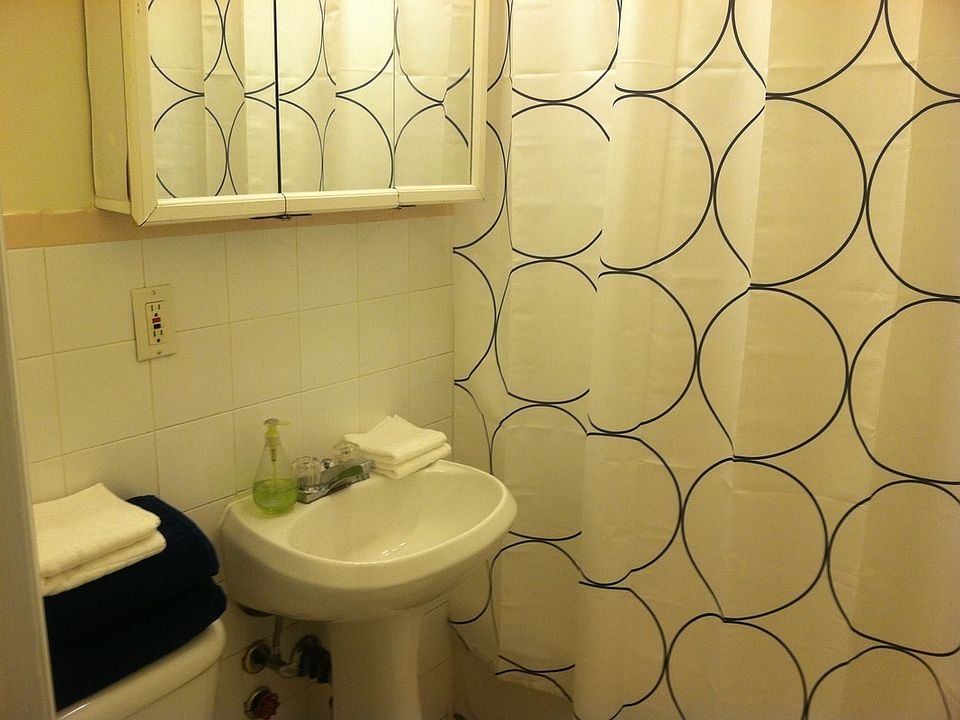 2nd image of 217 Saint Johns Pl APT 3R