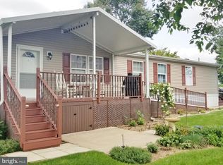 30 Arrowhead Dr, Ephrata, PA 17522