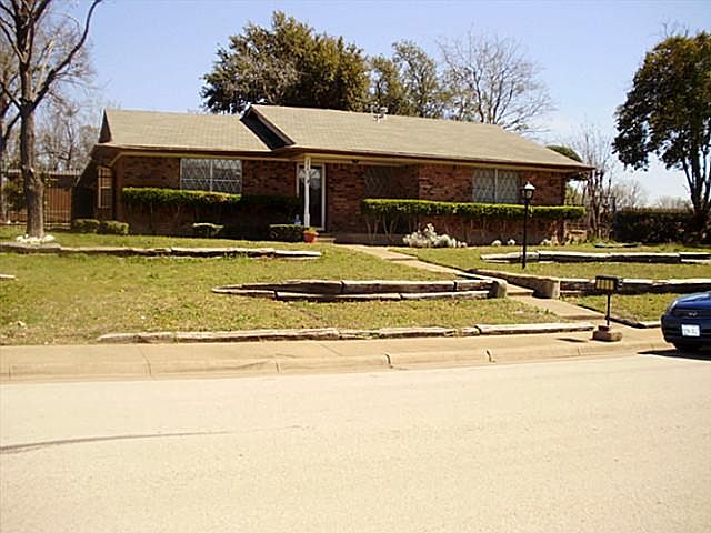 2nd image of 1370 Deborah Ave