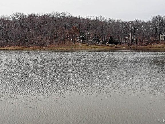 5th image of 3219 Lakewood Dr