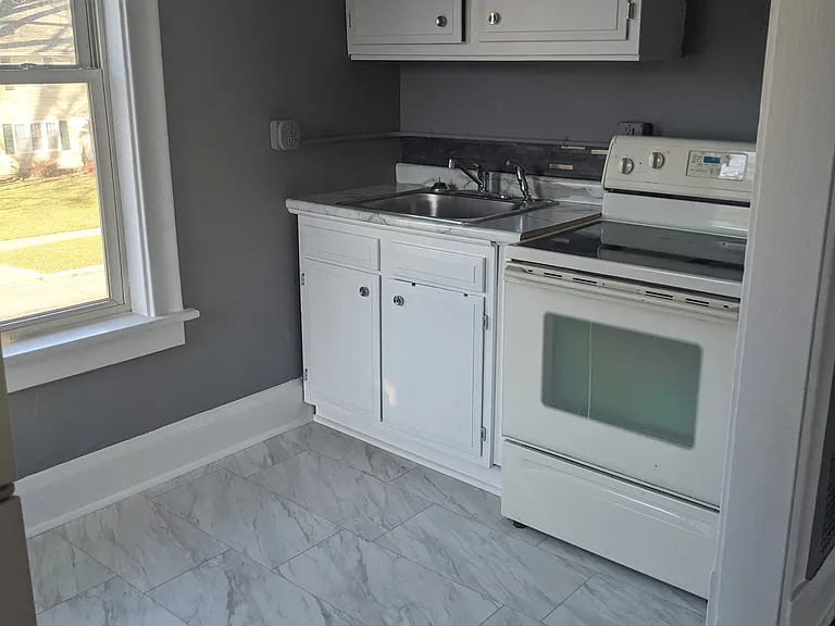 210 W Jackson Ave #3 — Photo 1