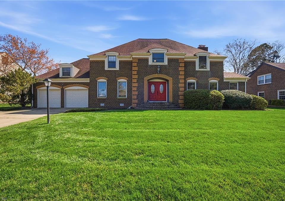 1st image of 10 Canal Dr