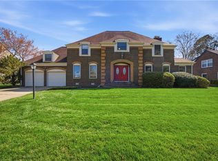 10 Canal Dr, Poquoson, VA 23662