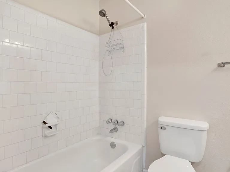 8140 Lillian Hwy — Photo 28