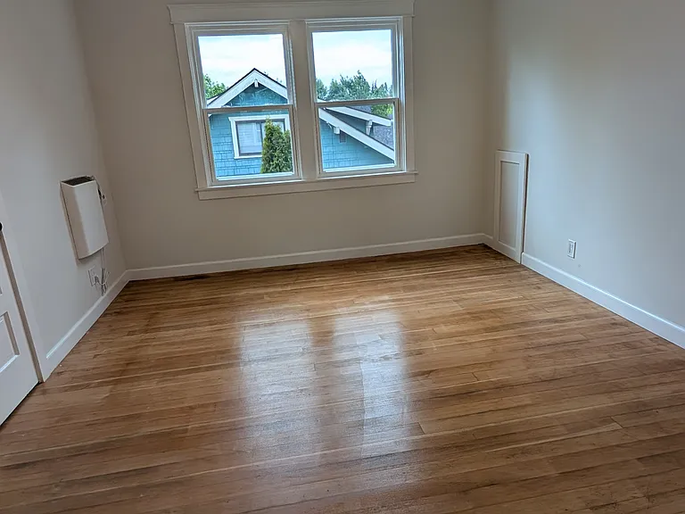 315 4th Ave SE — Photo 17