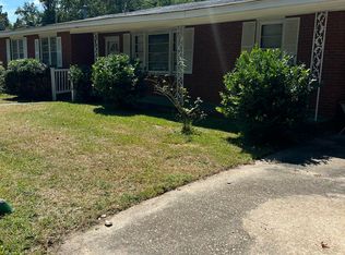 209 Peterson Ln, Manning, SC 29102