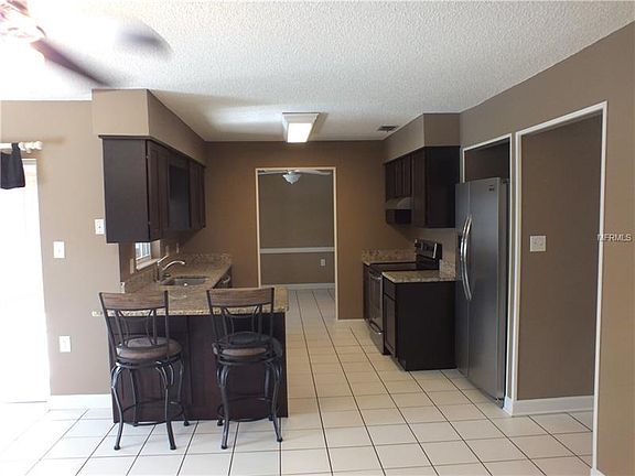 5th image of 3169 Valley High Dr
