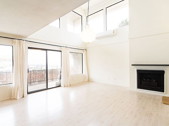 4th image of 765 W 26th St Unit 311