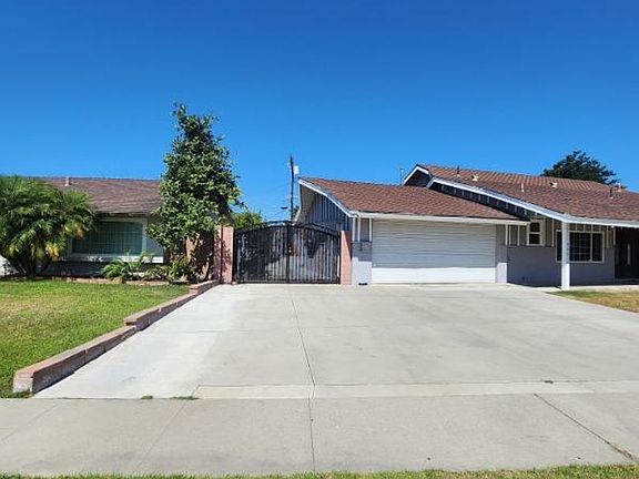 2nd image of 1445 S Hacienda St