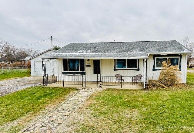 1st image of 819 Hedwick St