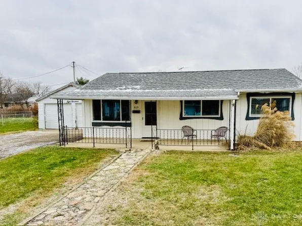 819 Hedwick St, New Carlisle, OH 45344