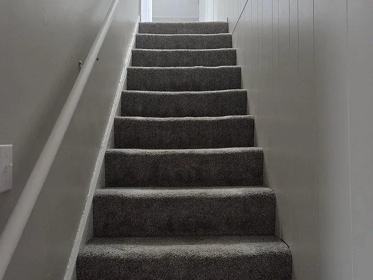 323 Juniper Ln W — Photo 9