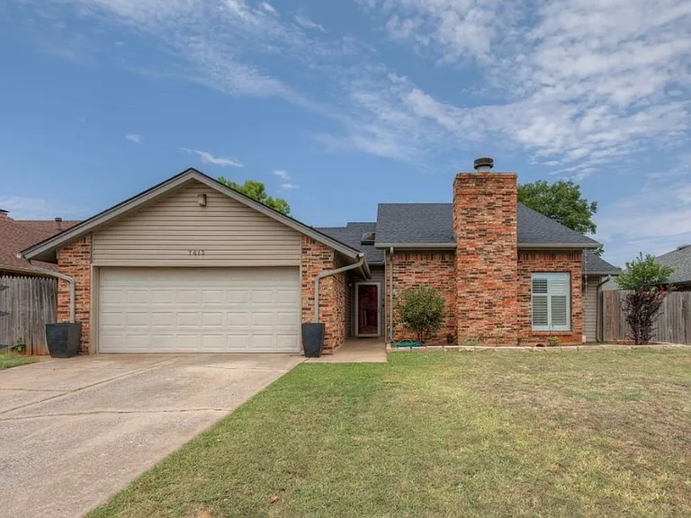 7613 Maehs Cir — Photo 2