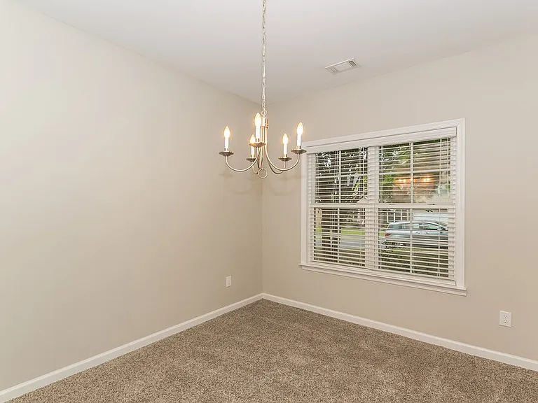 34 Cliffhaven Cir — Photo 5
