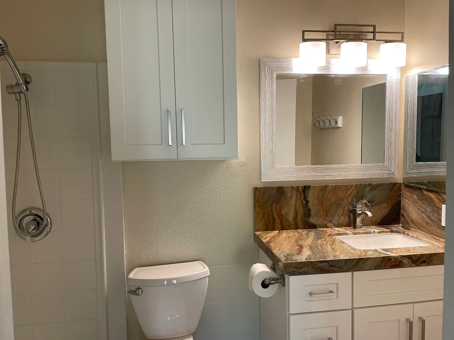 852 Mola Vista Way — Photo 2