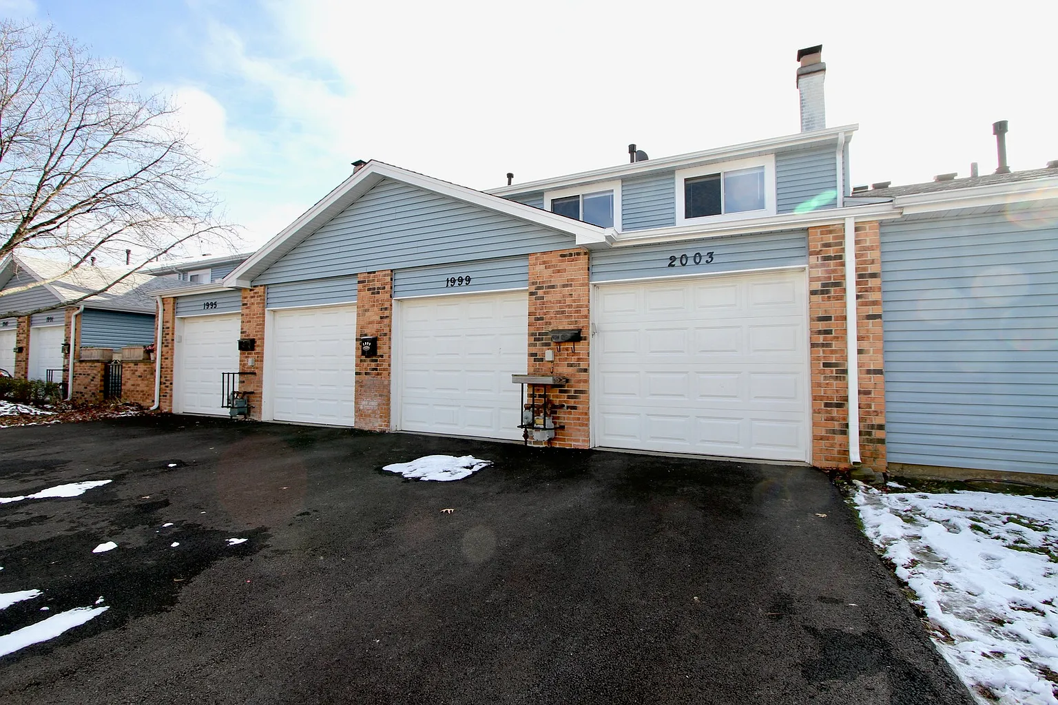 1999 Sudbury Dr photo 1