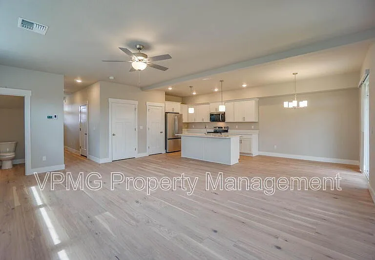 2347 E Otter Loop — Photo 6