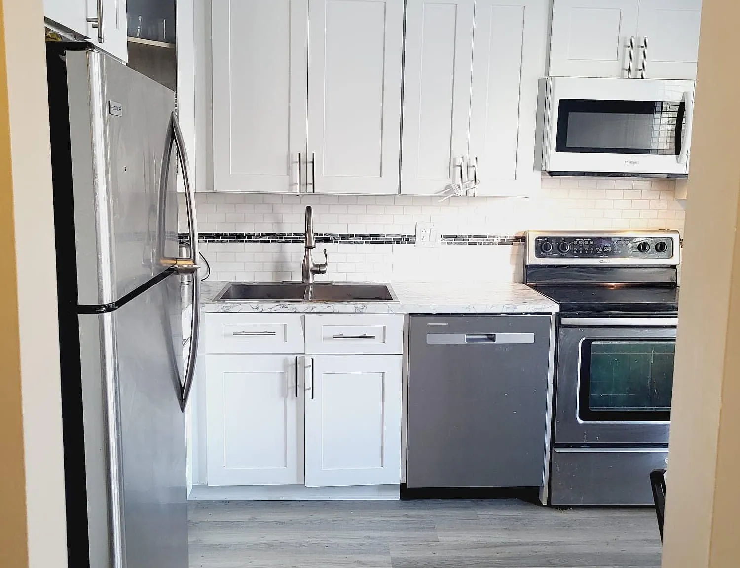 4 bed, $2,500 — Photo 2