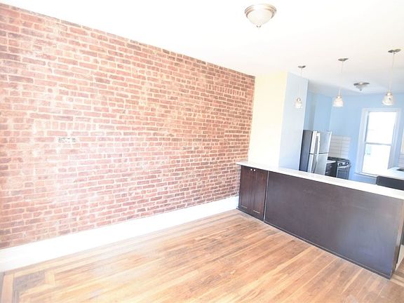 4th image of 608 W 204th St #44