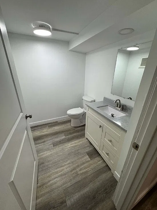 1 bed, 1.5 bath, 900 sqft, $2,100 — Photo 2