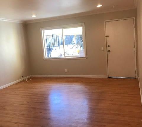 2nd image of 521 S Willard Ave