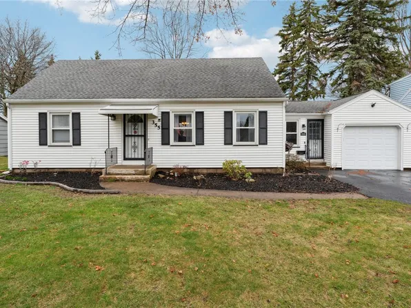 355 Lake Meadow Dr, Rochester, NY 14612