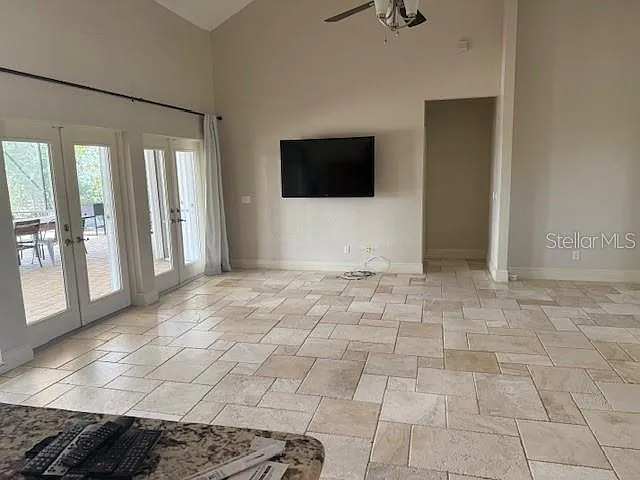 3 bed, 2.0 bath, 1858 sqft, $2,700 — Photo 3