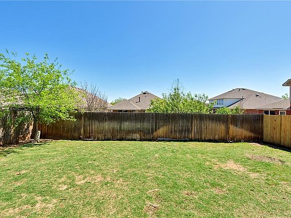 4th image of 8009 Ash Meadow Dr