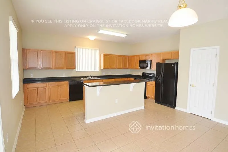 1033 Berkeley Dr Kissimmee, FL 34744 — Photo 3