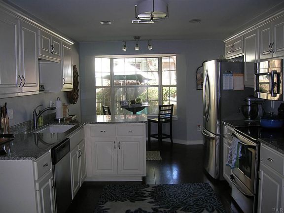 4th image of 1601 E Lloyd St
