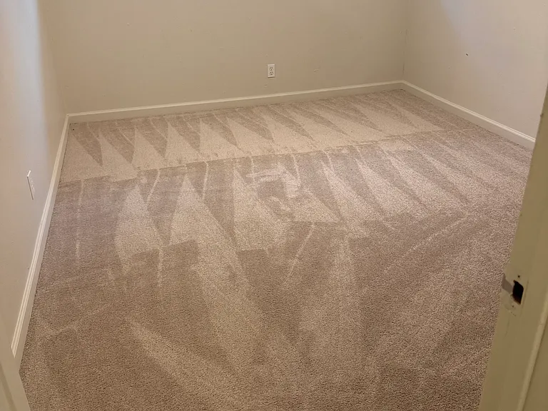 Central North Apartments — Photo 9