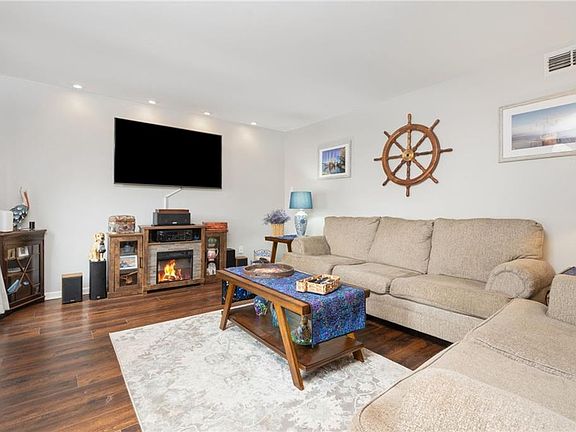 3rd image of 4017 Cottage Hill Rd APT 50