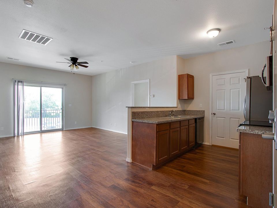 Inside Unit 423