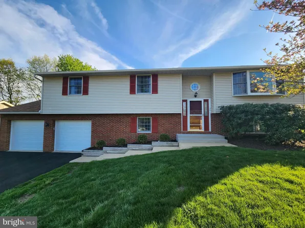 35 N 9th St, Bally, PA 19503