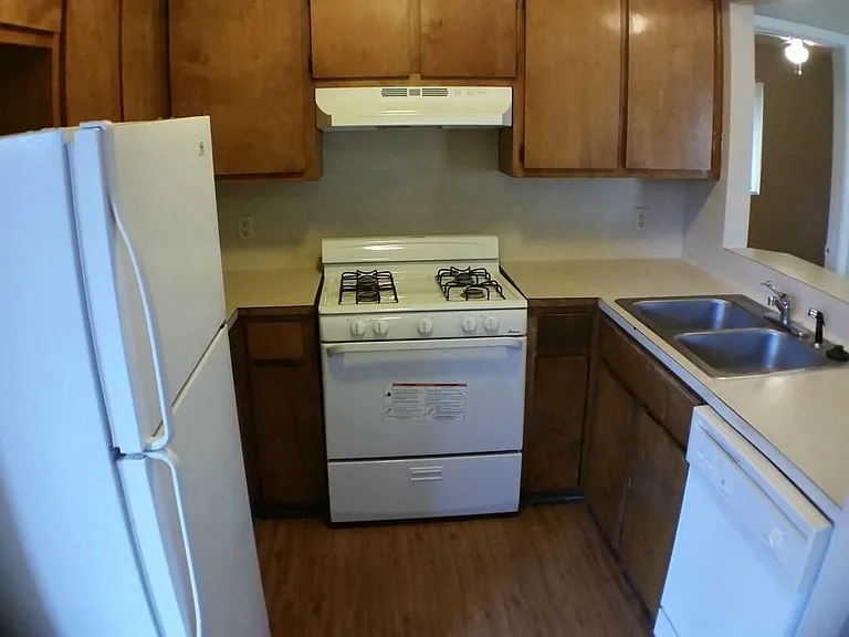 2116 Gaston Place Dr — Photo 3