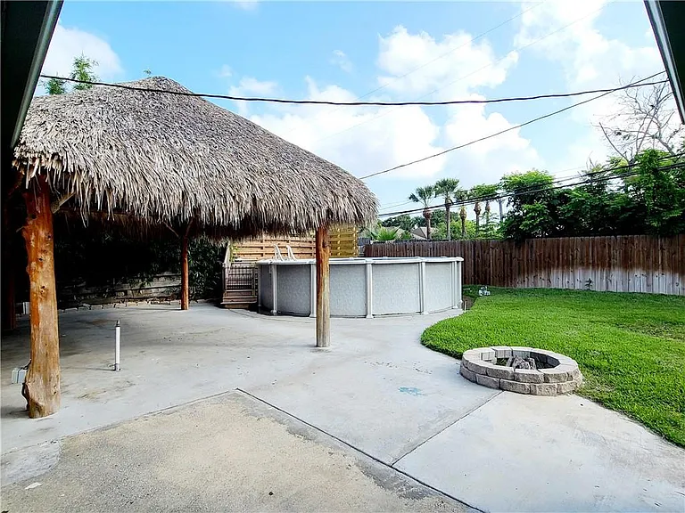 5710 Hinman Dr — Photo 5