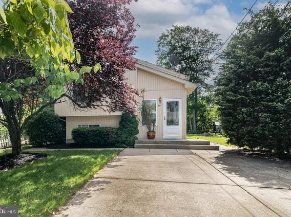 50 W Woodburn Ave, Pine Hill, NJ 08021