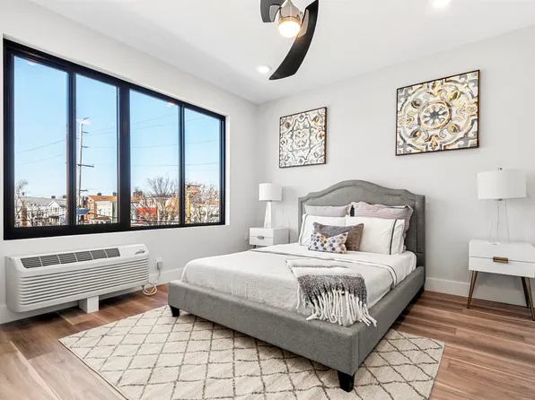 271 Sip Avenue image 11 of 17