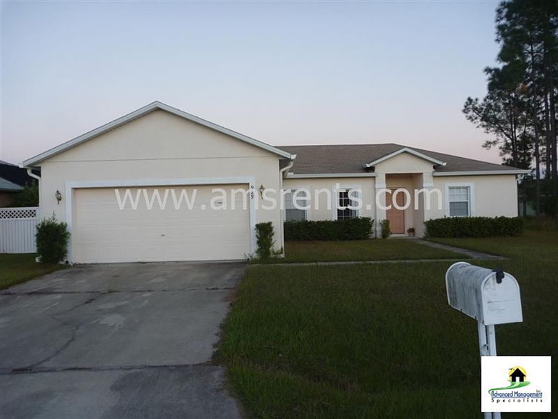 1st image of 929 Gloucester Ct