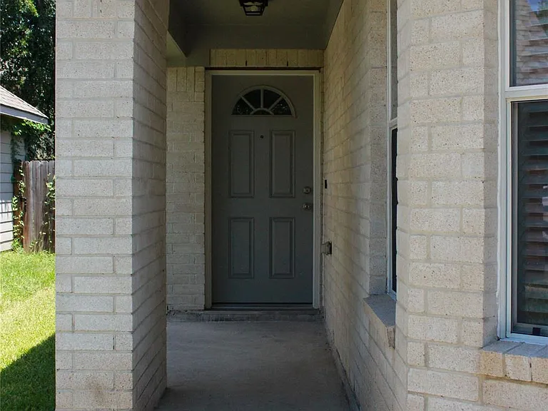 16945 Scenic Knl — Photo 6