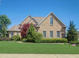 1023 Eagle Ridge Dr, Huron, OH 44839