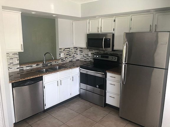 4th image of 14548 Laguna Beach Cir