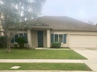 815 W James Ct, Visalia, CA 93277