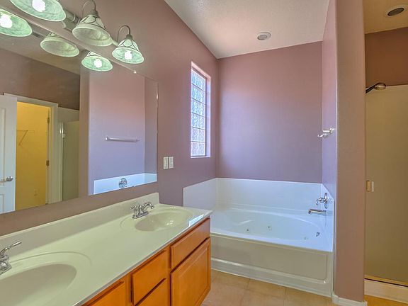 5th image of 3112 Grassland Dr SW