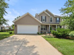 3903 Wild Flower Dr, Champaign, IL 61822