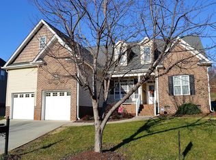 5754 Beaver Pond Trl, Pfafftown, NC 27040