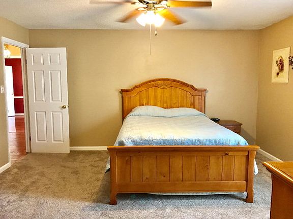 4th image of 3846 Creek Ct